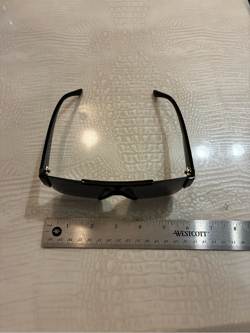 Burberry Black Shield Sunglasses with Signature Striped Temples - Picture 13 of 13
